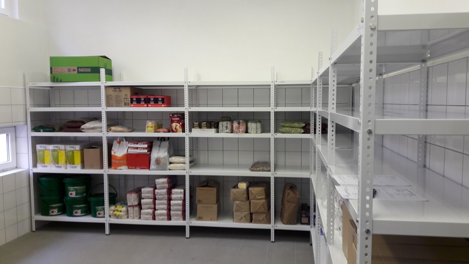  KREDO-Regály s.r.o. - Kovové regály do garáže, domácnosti i do skladu